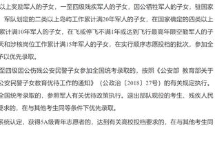 库里过去两场场均15.5分 投篮合计36中10 其中三分21中5